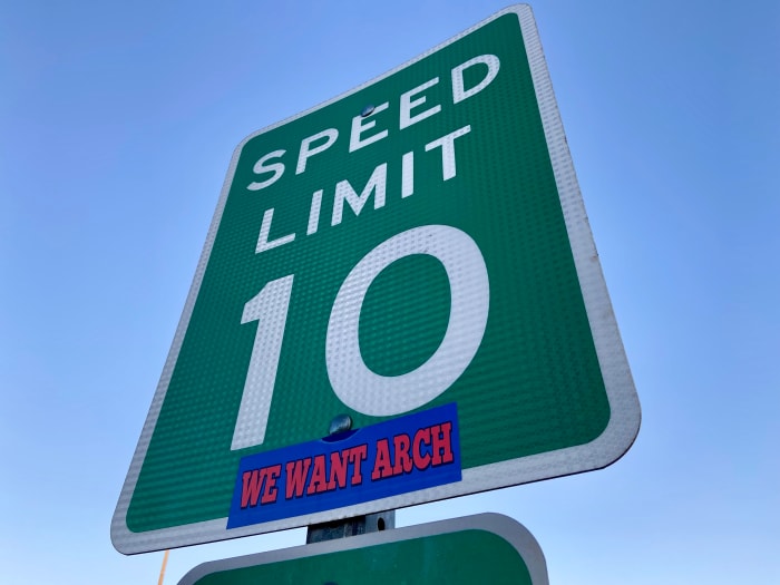 Speed limit sign located on Manning Way on the campus of Ole Miss.